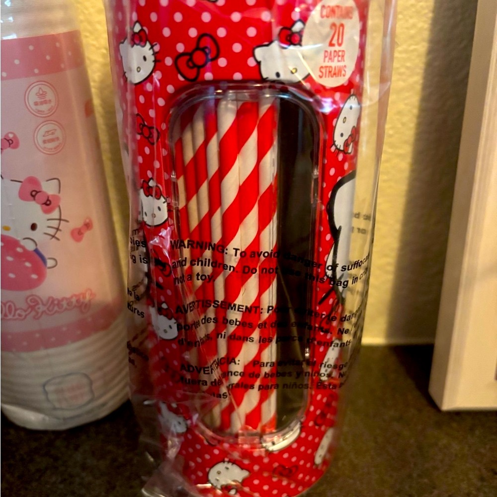 Sanrio Hello Kitty Tin Box with 20 Paper Straws